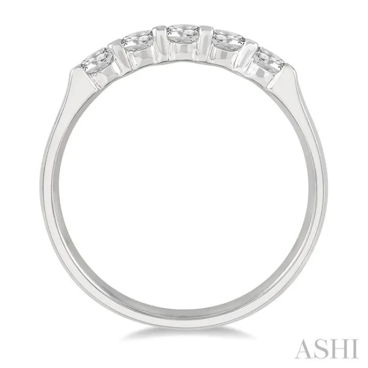 1/2 ctw 5 Stone Round Cut Diamond Wedding Band in 14K White Gold