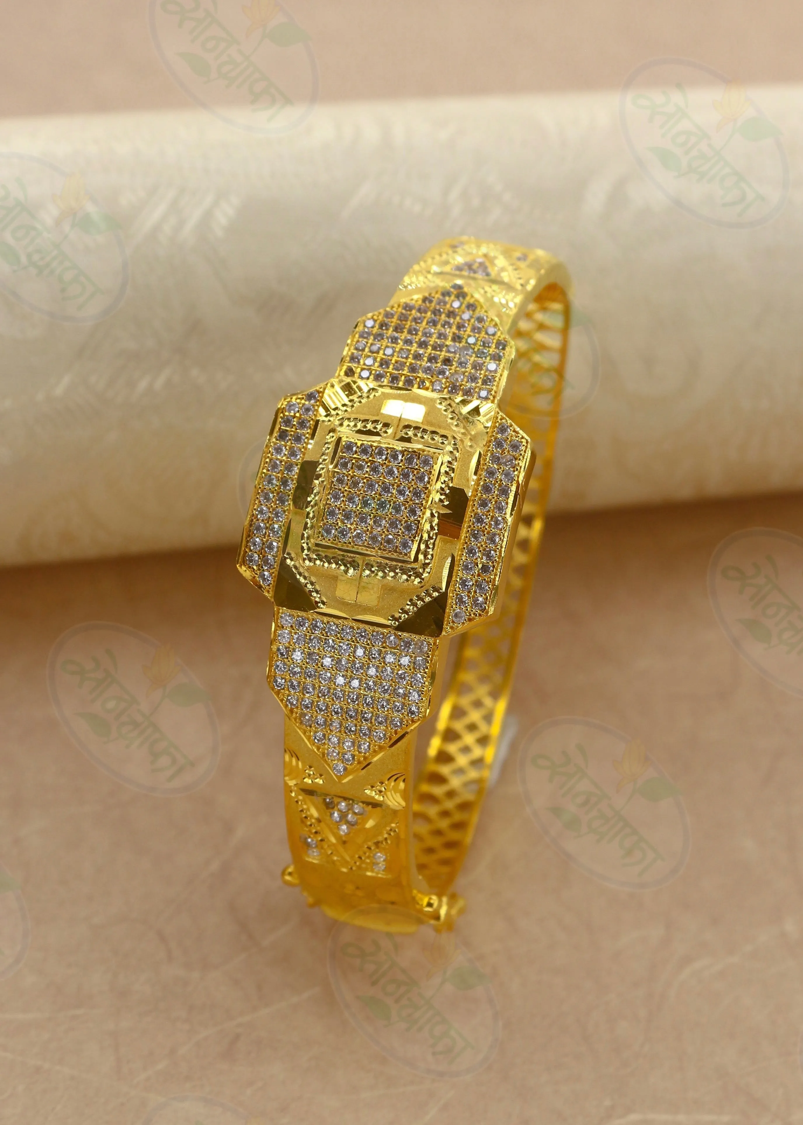 CHIC & FANCY GOLD PLATED KADA