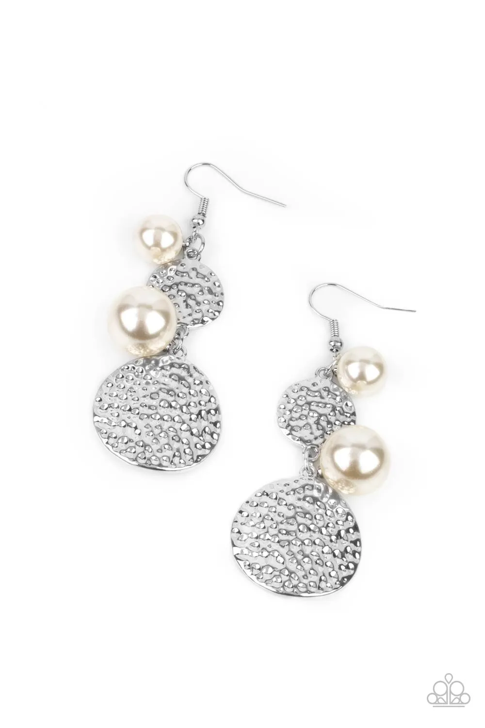 Paparazzi Earring ~ Pearl Dive - White