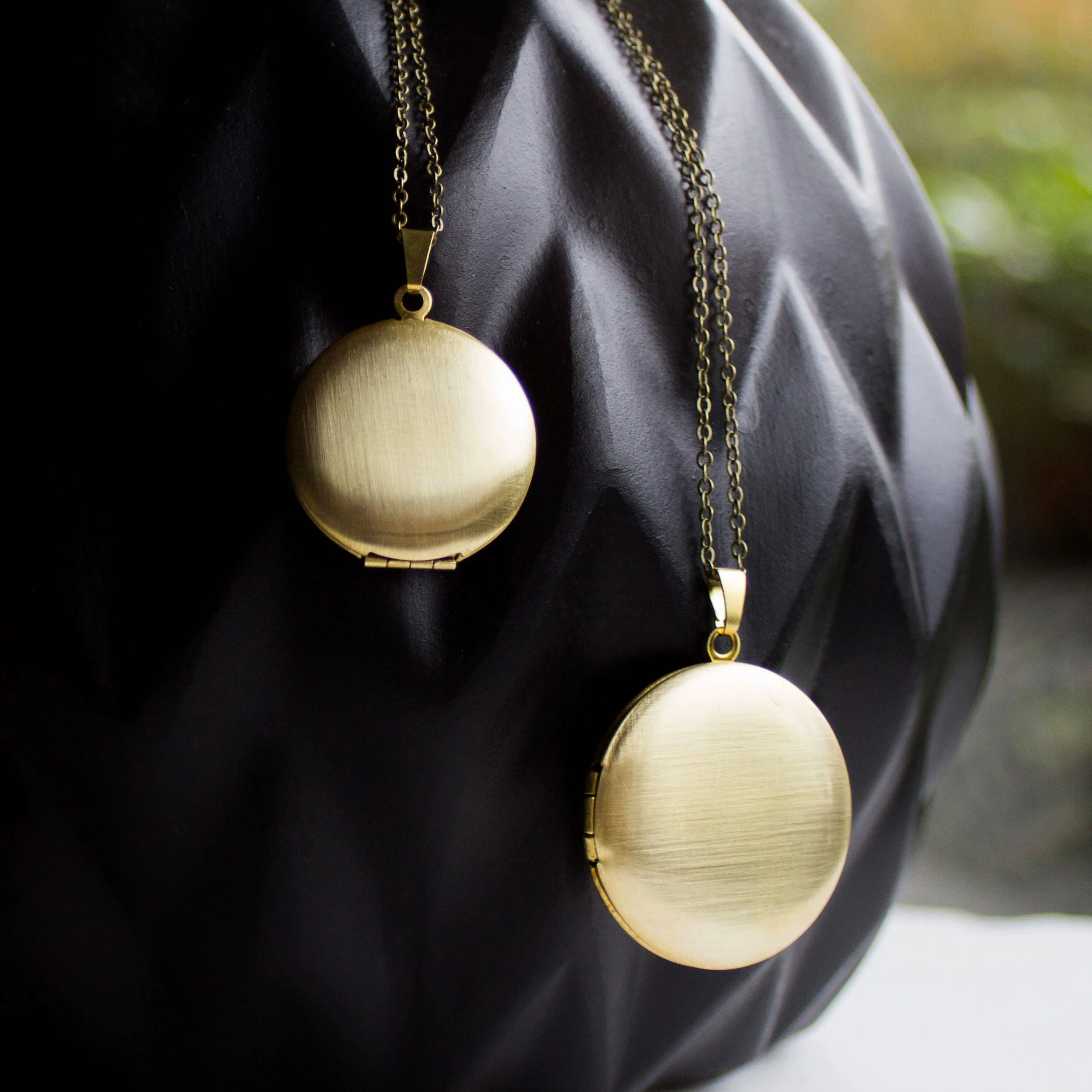 Simple Gold Photo Locket